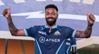 Ravi Shastri gives his verdict on Hardik Pandya's possible return to Team India