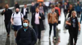 As 3.5 million people had Covid in England last week, experts call for tighter restrictions