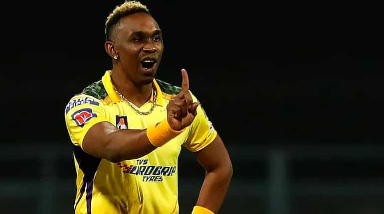 Dwayne Bravo equals Lasith Malinga's all-time record, becomes joint highest wicket-taker in IPL history