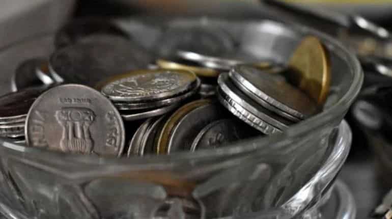 Memorable? Man pays in one-rupee coins to buy high-end dream bike in India