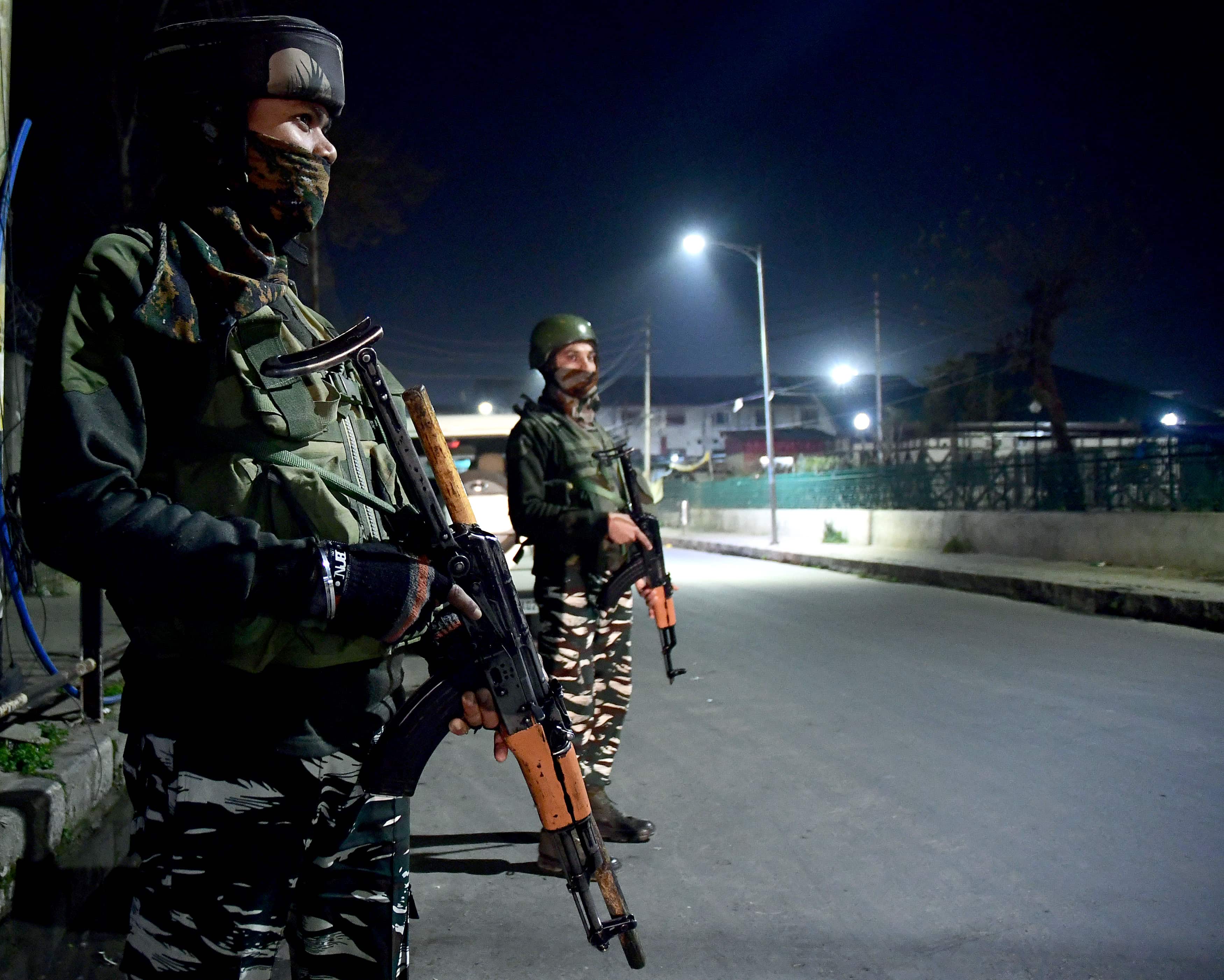 Two Lashkar-e-Taiba terrorists arrested in Jammu and Kashmir’s Budgam Two Lashkar-e-Taiba terrorists arrested in Jammu and Kashmir’s Budgam