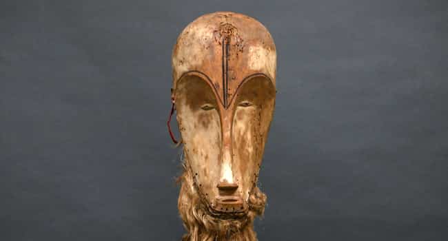 ‘Stolen goods’: Protest erupts after rare Gabon mask sold for $4.6mn in southern France ‘Stolen goods’: Protest erupts after rare Gabon mask sold for $4.6mn in southern France