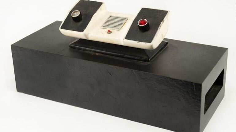 'Home Pong' prototype made by video game pioneer Atari fetches over $270,000 at auction 'Home Pong' prototype made by video game pioneer Atari fetches over $270,000 at auction