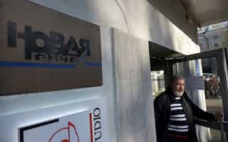 Russia’s top independent newspaper, co-founded by Gorbachev, ceases operations after warnings