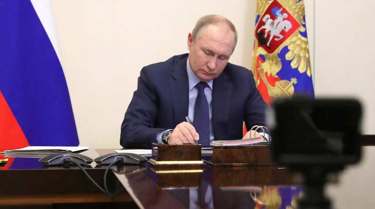Kazakh radio host calls on ‘Uncle’ Putin to invade country, fired
