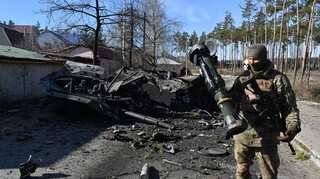 Kremlin to investigate alleged video that shows Ukrainian forces mistreating captured Russian soldiers