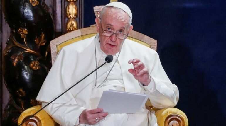 End 'spiral of violence and death', Pope urges Putin