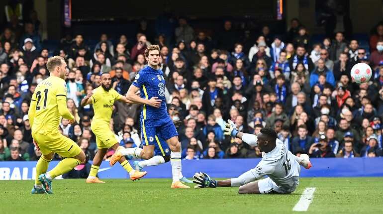 Premier League: Christian Eriksen scores as Brentford stun Chelsea 4-1