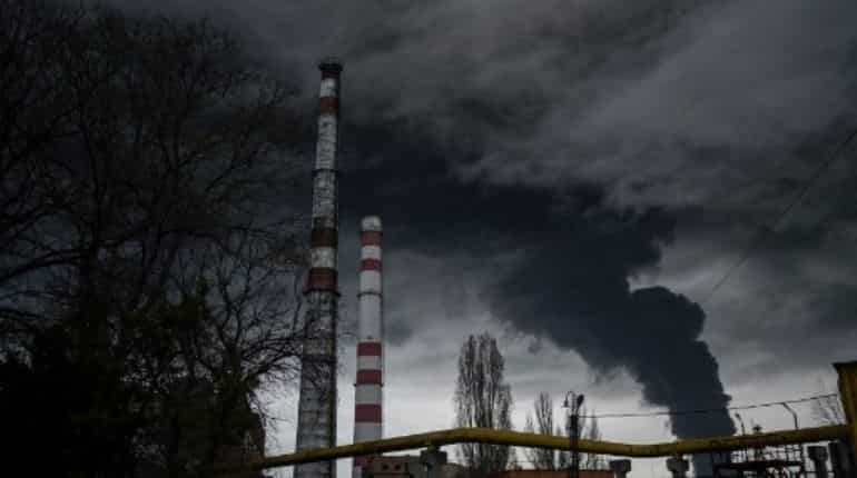 Ukraine war: Series of explosions heard in Ukrainian port of Odesa, say reports Ukraine war: Series of explosions heard in Ukrainian port of Odesa, say reports