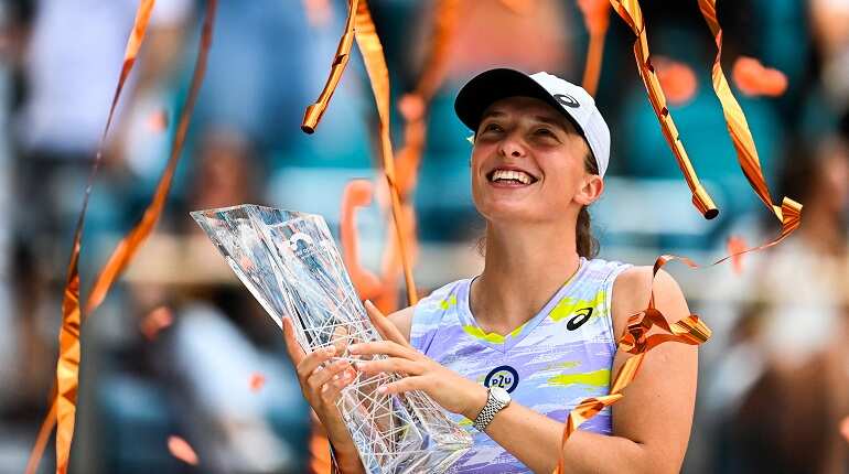 Miami Open: Poland's Iga Swiatek beats Naomi Osaka to clinch title, replaces Ash Barty as world no.1 Miami Open: Poland's Iga Swiatek beats Naomi Osaka to clinch title, replaces Ash Barty as world no.1