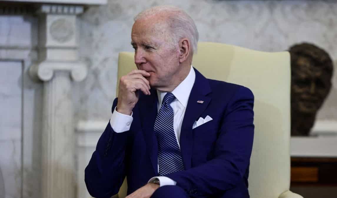 Watch: Joe Biden mistakenly refers to Michelle Obama as ex-Vice President, White House corrects it Watch: Joe Biden mistakenly refers to Michelle Obama as ex-Vice President, White House corrects it