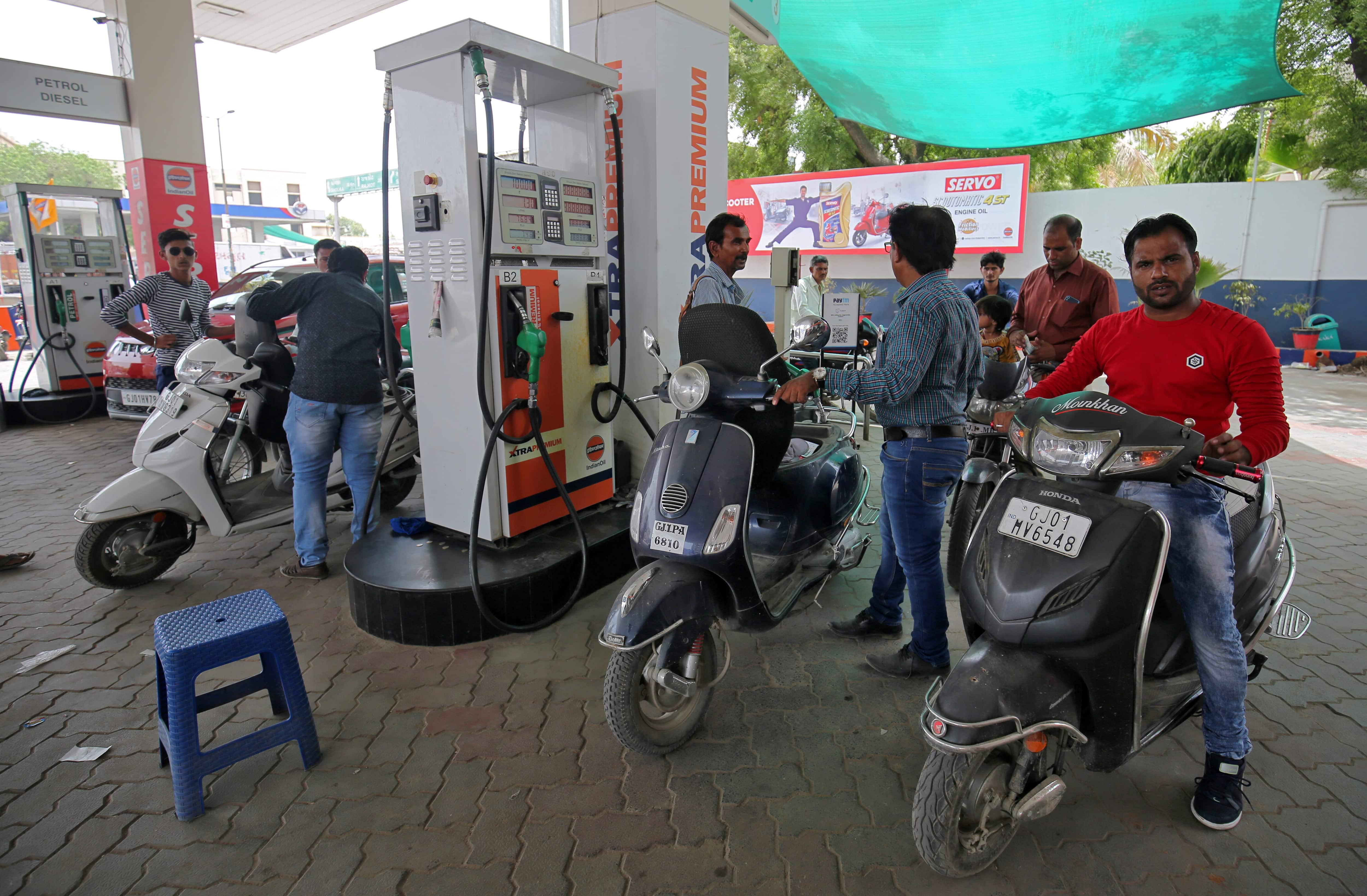 Fuel prices continue to soar in India, 12th hike in two weeks Fuel prices continue to soar in India, 12th hike in two weeks