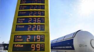 Ukraine war: Germany says 'not possible' to do without Russian gas