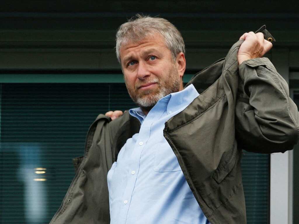 Does cash-strapped Russian Oligarch Abramovich seek help from celebrity friends?