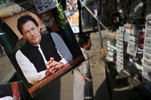 PM Imran Khan holds special cabinet meet as parliament discusses no-confidence vote PM Imran Khan holds special cabinet meet as parliament discusses no-confidence vote