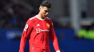 Police confirm investigation after Manchester United's Cristiano Ronaldo apologises for smashing fan's phone