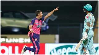 IPL 2022: Trent Boult leaves KL Rahul gobsmacked with an absolute jaffa in LSG's run-chase versus RR - WATCH