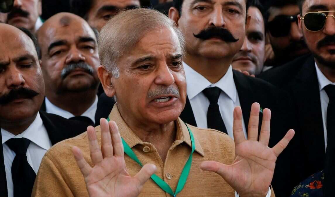 Man with 'corruption cases' of billions of rupees: Imran Khan on Shehbaz Sharif Man with 'corruption cases' of billions of rupees: Imran Khan on Shehbaz Sharif