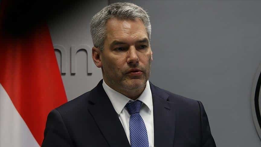 Austrian leader Karl Nehammer held 'open and tough' talks with Putin