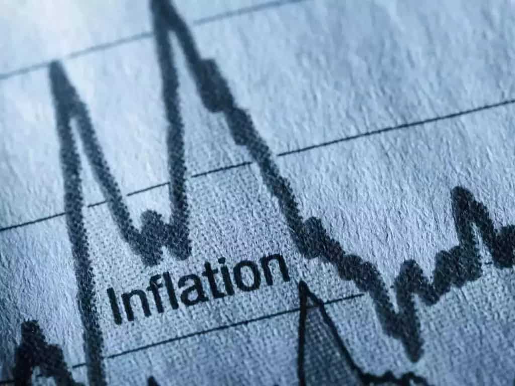 US small business sentiment falls as inflation worries mount