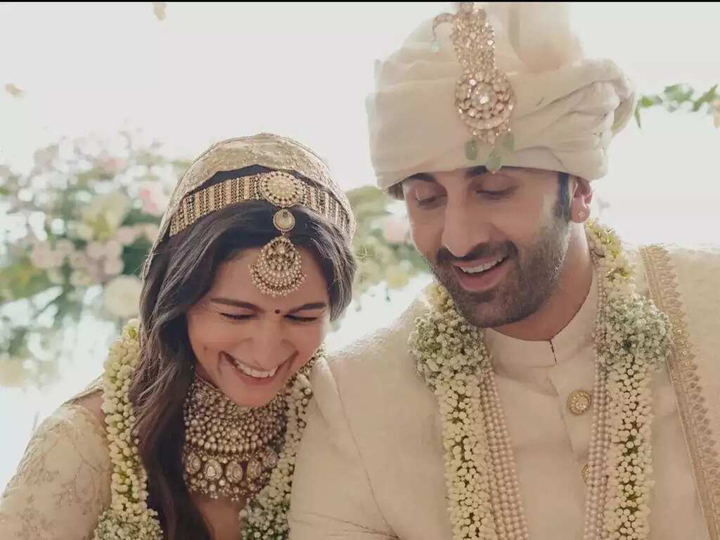 Indian filmstars Ranbir-Alia tie the knot at Ranbir's 'Vaastu'