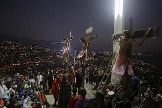 How exactly did Jesus Christ die? This doctor-turned-priest may have some answers
