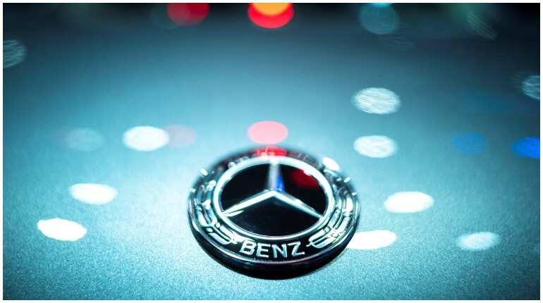 Mercedes-Benz rolls out 2 new top-end models