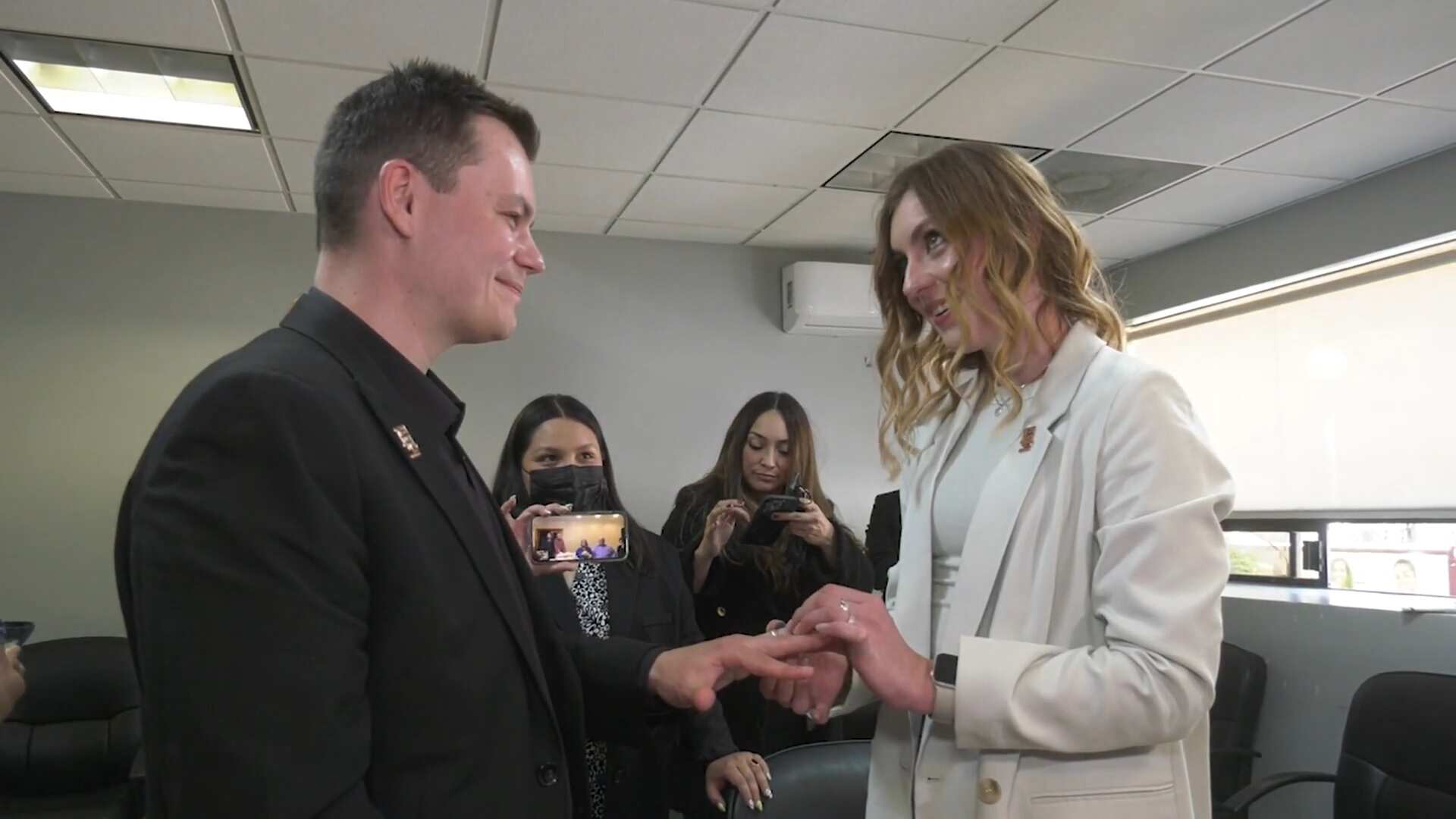 Fleeing war, Russian and Ukrainian travel thousands of kilometres to get married at Mexico border Fleeing war, Russian and Ukrainian travel thousands of kilometres to get married at Mexico border