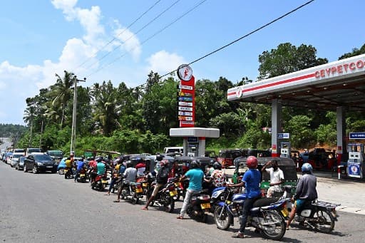 Sri Lanka limits supply of petrol, diesel to tackle fuel crisis Sri Lanka limits supply of petrol, diesel to tackle fuel crisis