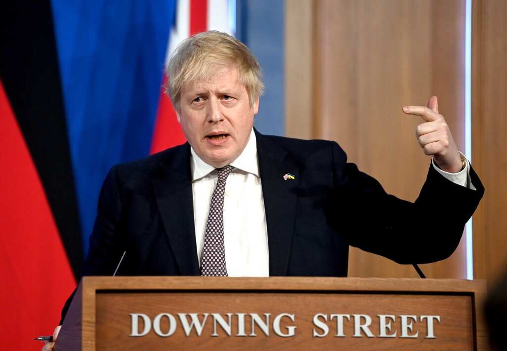 UK to send thousands of asylum seekers to Rwanda