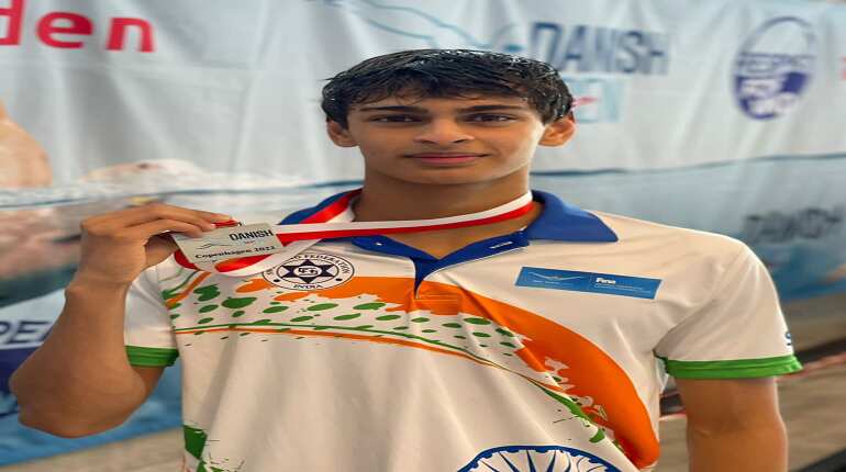 Wishes pour in as Indian actor R Madhavan's son wins gold at Danish Open Swimming Wishes pour in as Indian actor R Madhavan's son wins gold at Danish Open Swimming