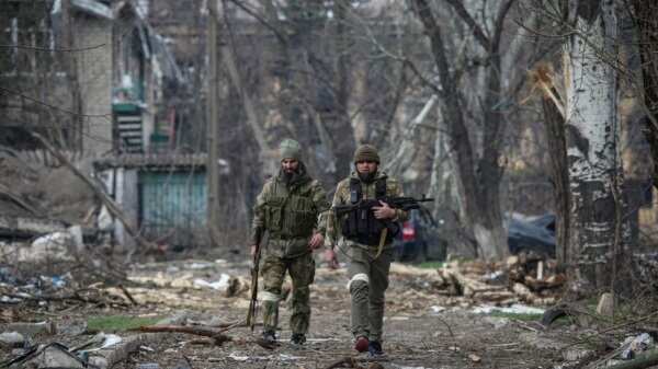 Ukraine ignores Russia's surrender call for Mariupol