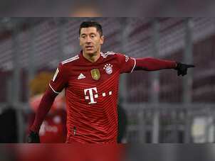 Bayern Munich cannot secure Robert Lewandowski's extension with push of a button, says CEO Oliver Kahn