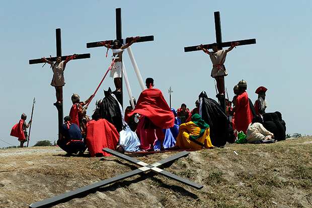 Nigeria: Seminary student dies while re-enacting Jesus Christ's crucifixion Nigeria: Seminary student dies while re-enacting Jesus Christ's crucifixion