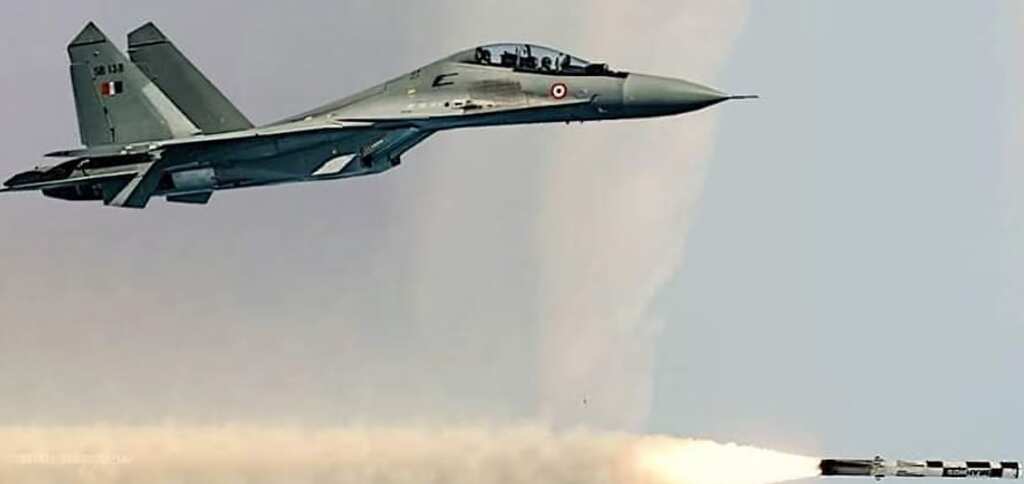 'Direct hit on target': IAF fires BrahMos cruise missile from Su30 fighter aircraft