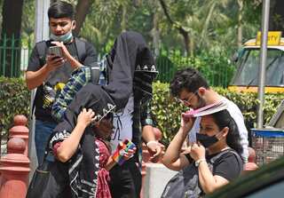 Covid fourth wave? Delhi makes wearing masks compulsory again