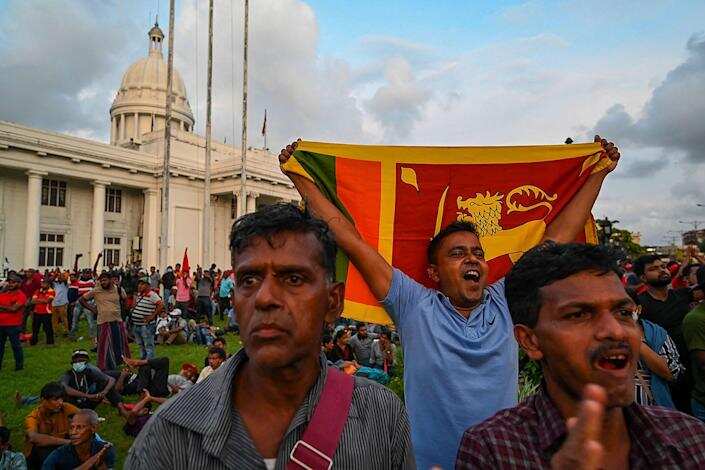 Protester killing in Sri Lanka amid the ongoing economic crisis sparks foreign concern