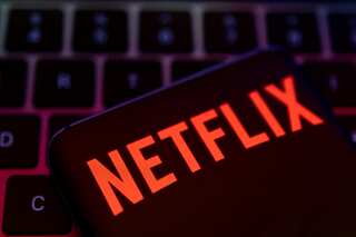 Netflix’s largest shareholder loses over $400 mn as streaming giant mulls crackdown on password sharing