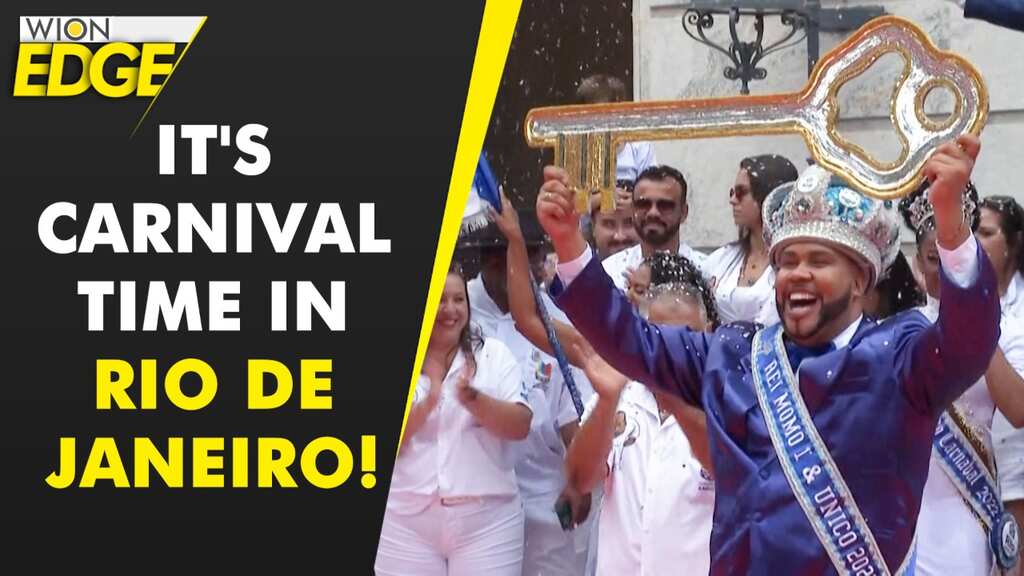 Carnival kicks off in Rio de Janeiro, mayor hands over city keys to King Momo