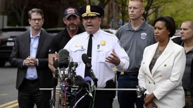 Police confirms death of suspect involved in Washington DC shooting