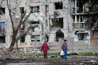 Top US officials to visit Kyiv as Russia continues Mariupol push