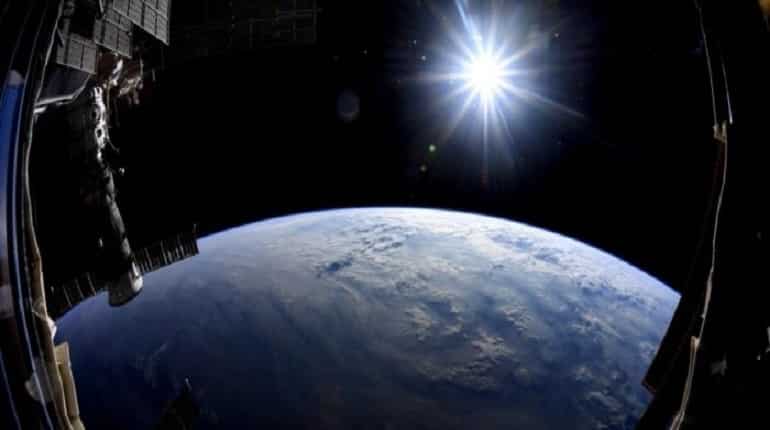 Space needs legal protection against debris and light pollution, suggests research