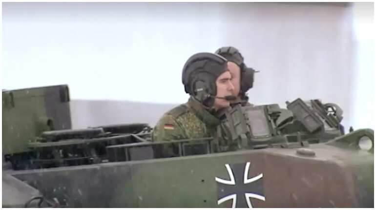 Germany to provide tanks to Ukraine, says minister