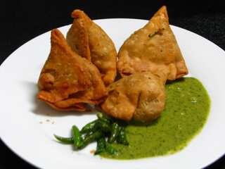 Saudi eatery shut after authorities find Indian snack being made in toilet for 30 years