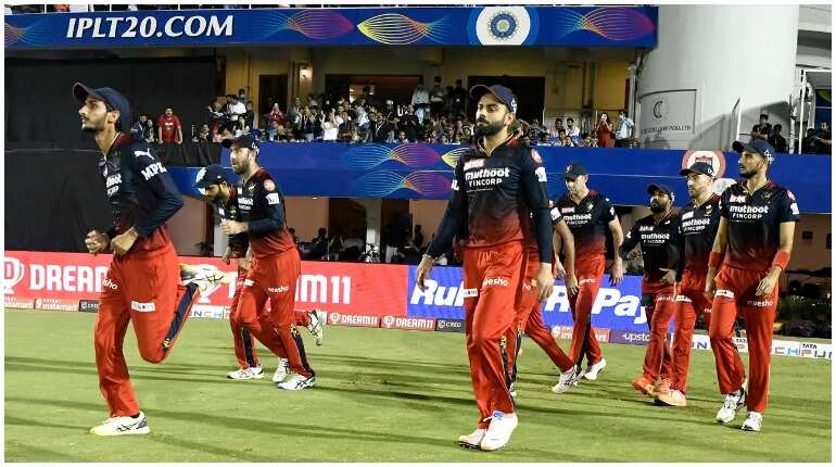 'Pull out of IPL 2022' - Ravi Shastri's bold suggestion for Virat Kohli amid RCB star's batting concerns