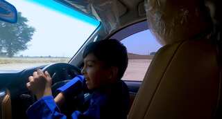 Pakistan: 8-year-old drives an SUV, netizens slam parents