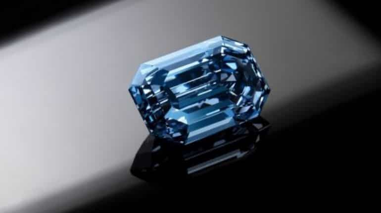 'The De Beers Cullinan Blue': World's largest blue diamond goes under hammer, sells for $57.5 million 'The De Beers Cullinan Blue': World's largest blue diamond goes under hammer, sells for $57.5 million