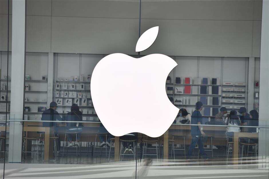 Apple sees bigger supply problems after strong start to the year