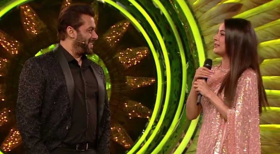 Salman Khan to launch Shehnaaz Gill with 'Kabhi Eid Kabhi Diwali' Salman Khan to launch Shehnaaz Gill with 'Kabhi Eid Kabhi Diwali'