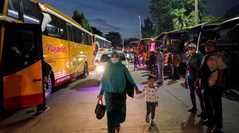 Travellers returning home